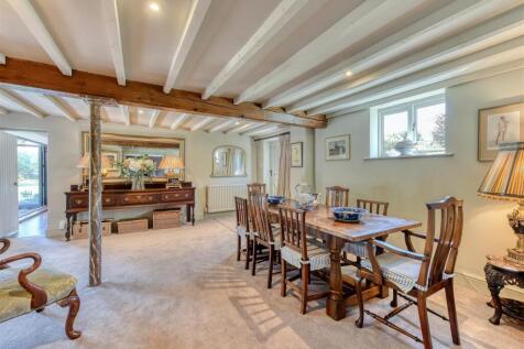 Dingle Cottage-dining hall4.jpg