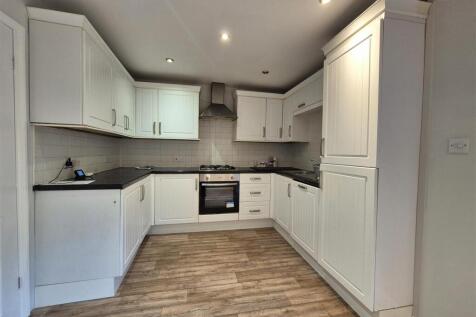 High Croft Close, Dukinfield photo 3