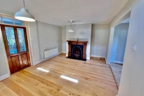 Living Room2.jpg