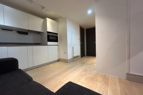Surbiton Road, Surbiton, Surrey, KT1 photo 3