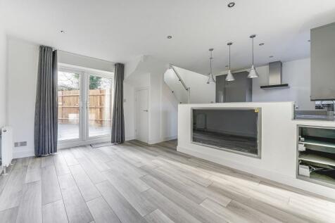 9 Tylers Close-7.jpg