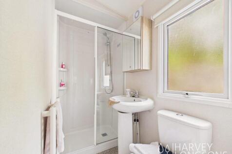 Bathroom in the ABI Trieste Holiday Caravan at Bea