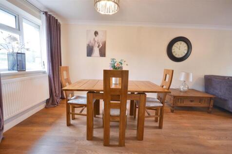 Lounge / Dining Room