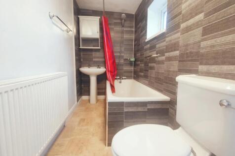 Gravesend, Kent, DA12 photo 5