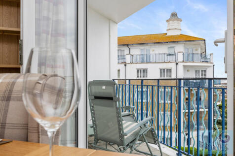 Collingwood Court...