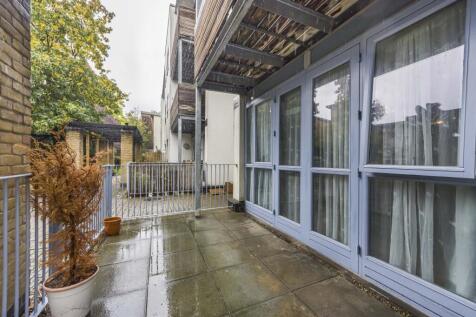 18  Kinglet Close  -010