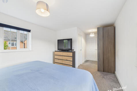 CAM03218G0-PR0644-STILL007