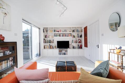 London, E1 - property photo