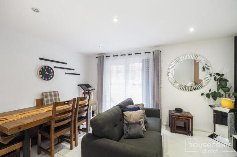 Kitchen/ Living Room