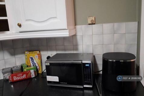 Microwave, Air Fryer, Tea, Coffee, Sugar