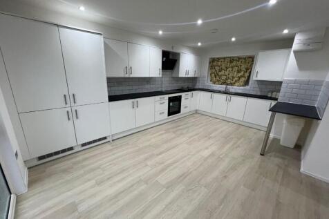 WhatsApp Image 2025-12-18 at 15.08.54.jpeg