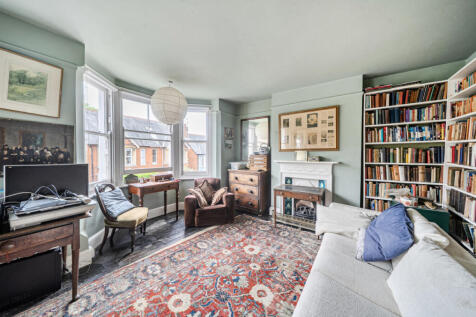 Drawing Room/Bedroom