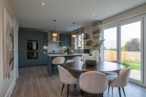 Kitchen/ Dining
