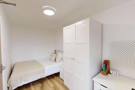 1c, Russell Street NG74FL photo 3
