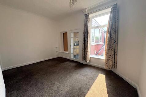 Warrington Road , Abram photo 4