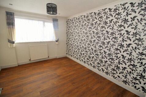 Medlar Close, Witham photo 5