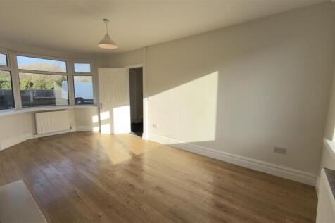 Living Room 03.jpg