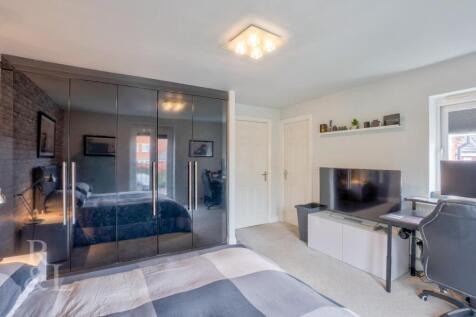 19 Westminster Drive (17).jpg