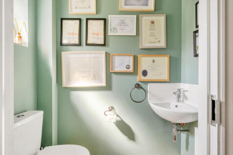 1334443-21-6899c8...