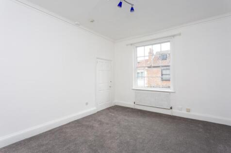 Flat 2_12 Gillygate-02.jpg