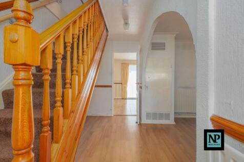 Entrance Hallway &amp; Cloakroom