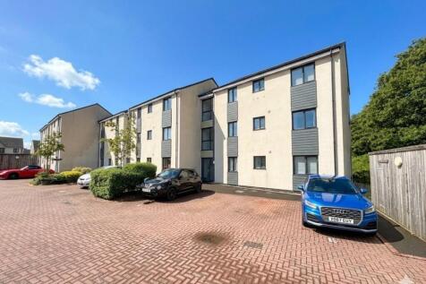 Marazion Way 45 - Front.jpg