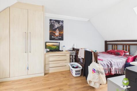EweMove Estate Agents Basingstoke - Otterbourne Wa