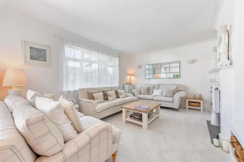 Sitting Room (2).jpg