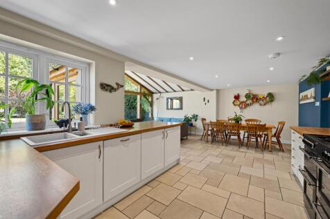 Riverside Cottage-09.jpg