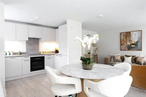 Show Home Dining