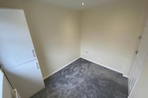 Lapwing Lane, Stockport photo 3