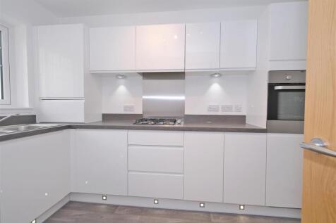 2. Kitchen.JPG