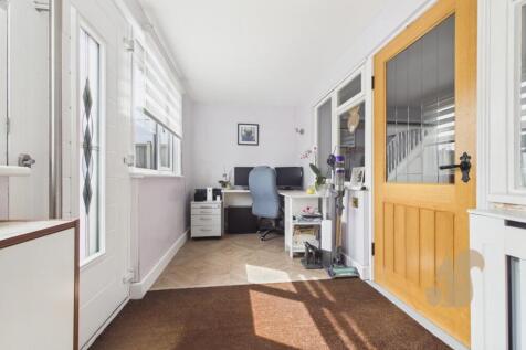 CAM03877G0-PR0343-STILL025.jpg
