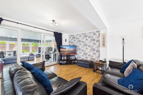 Lounge/Dining Area