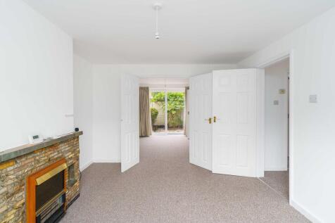 Central Drive, Romiley photo 4