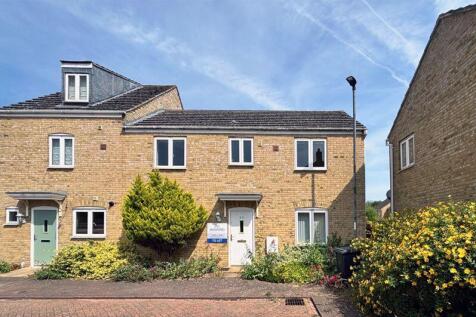3-bed semi-detached on Collinson Crescent, Huntingdon, PE28, £1,350/mo