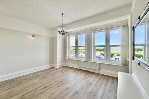 West Parade, Bexhill-On-Sea, TN39 3HR photo 3