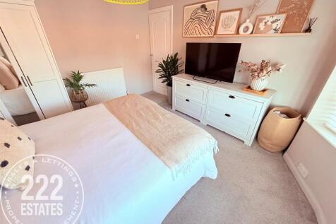 PHOTO-2025-08-15-12-54-41 (4).jpg