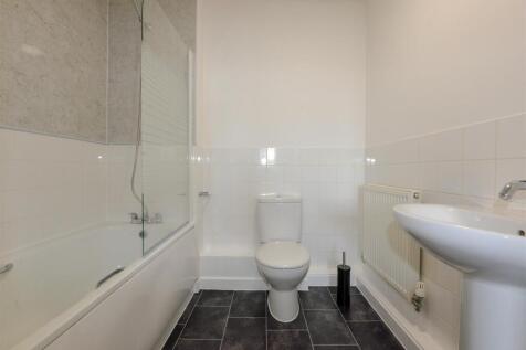 Bathroom 1.jpg
