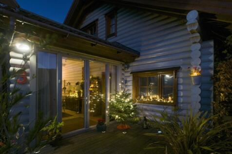 The Log House, 3 ...