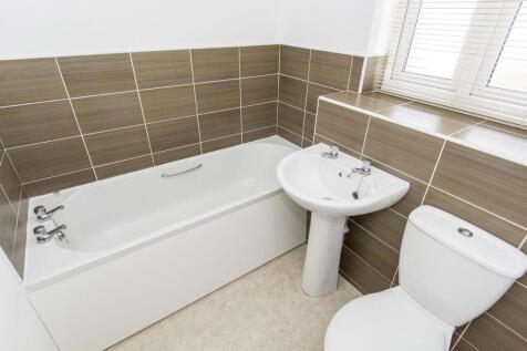 Family Bathroom Photo One