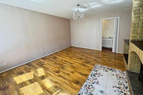 Lingfield, Stacey Bushes, Milton Keynes, MK12 photo 3