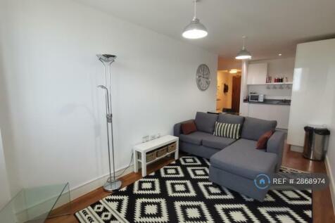 One Bedroom Self Contained City Centre Apartment