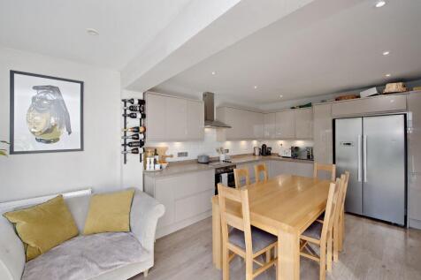 Open-plan kitchen/breakfast room #3