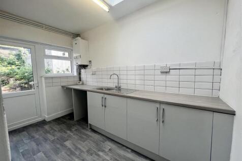 Morgan Terrace Porth, Porth, CF39 photo 3