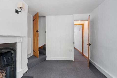 LE002 interior-8.jpg