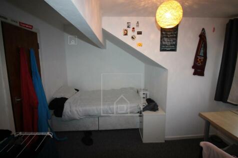 Brudenell Grove, Hyde Park, Leeds photo 5