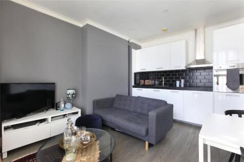 property in Clapham High Street, 
Clapham, SW4