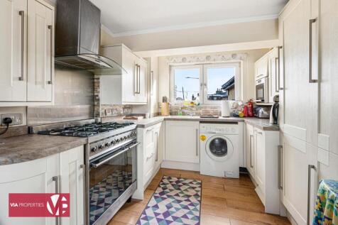 11 Burford Street Hoddesdon via properties estate letting commer