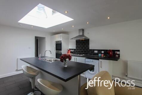 6 Bedroom House in CF24 4BL